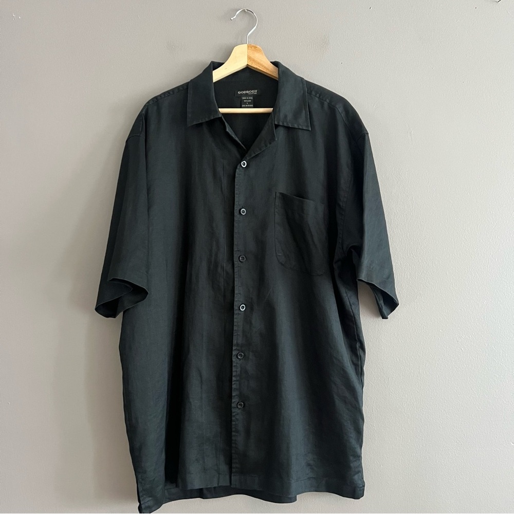 Black Linen Short-Sleeve Button-Down Shirt